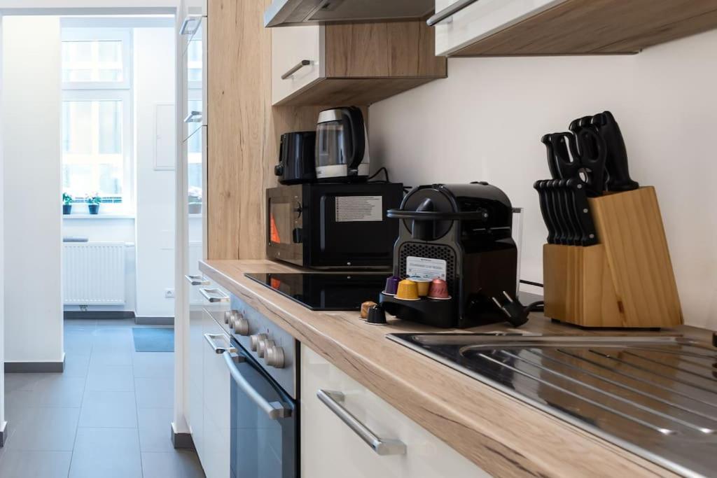 Orestaliving - Spacious 2Br On The Danube Canal Wien Exterior foto